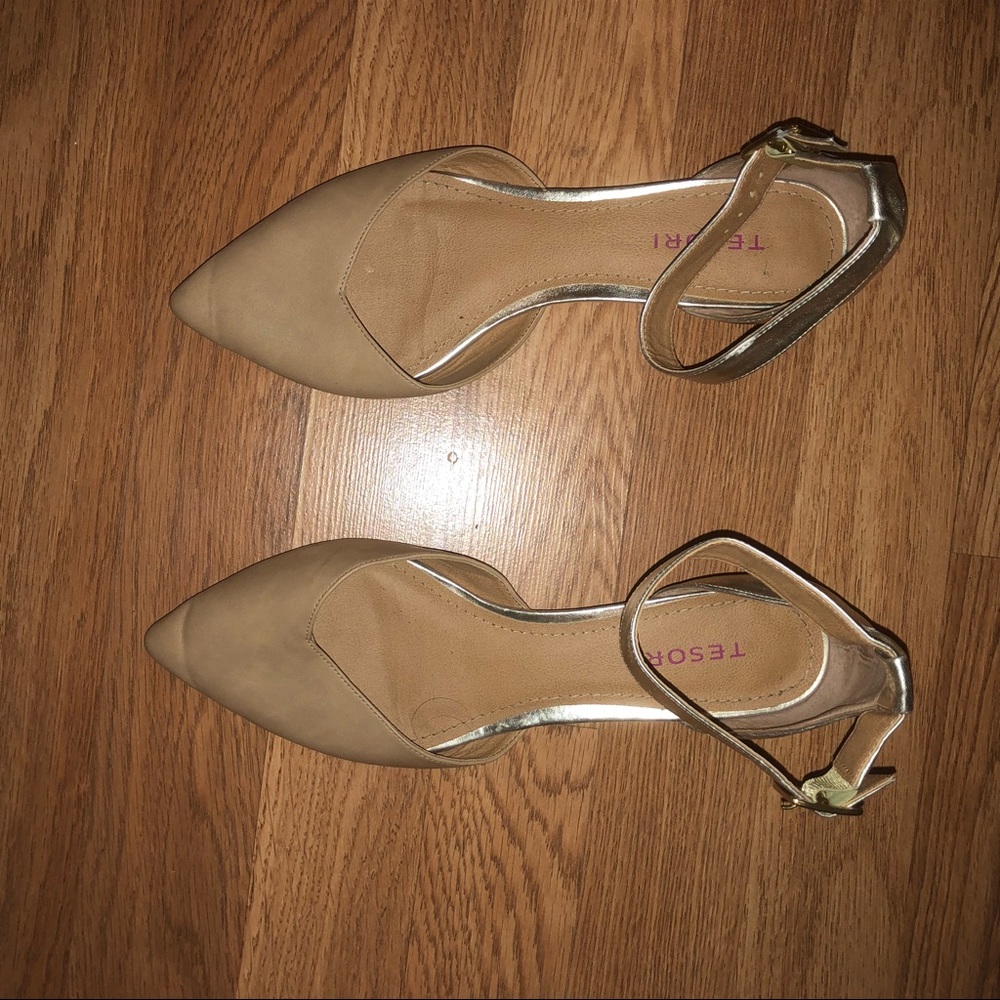 Tan & gold pointy flats with buckle above ankle